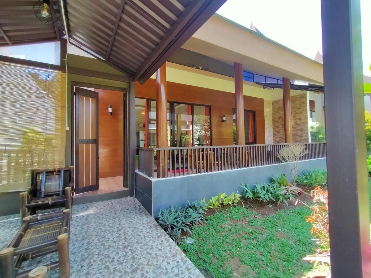 Vimala Hill Villa And Resort - 3 Bedrooms Bogor Eksteriør billede